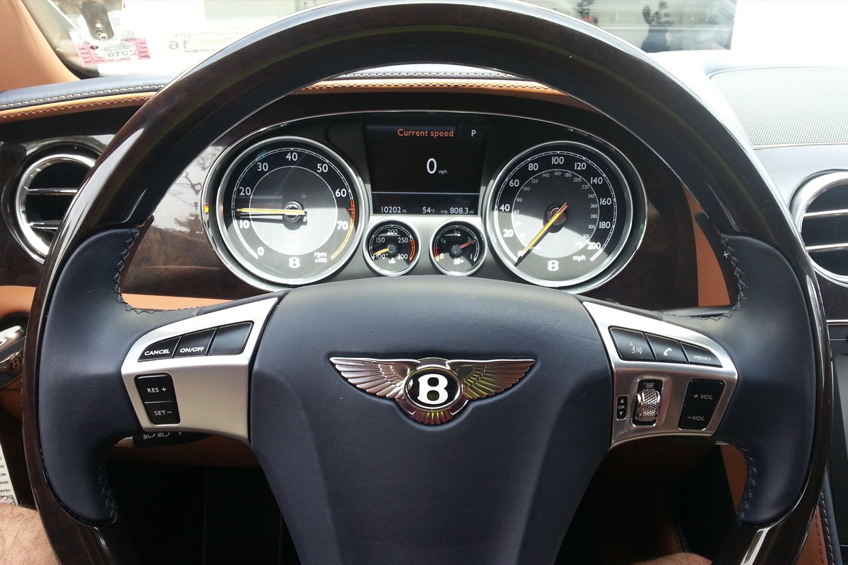 Bentley steering cluster all cleaned and perfect!