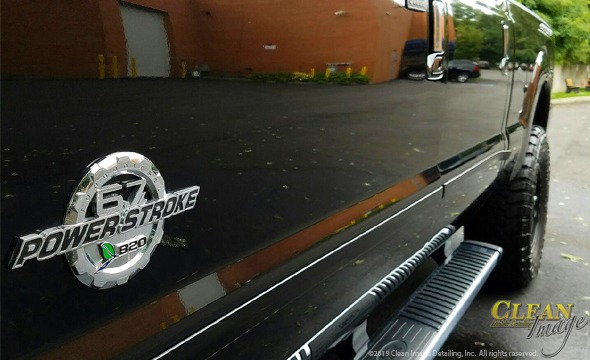 Black Ford PowerStroke logo.